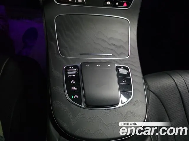 Mercedes-Benz CLS-Class — Фото автомобиля 21