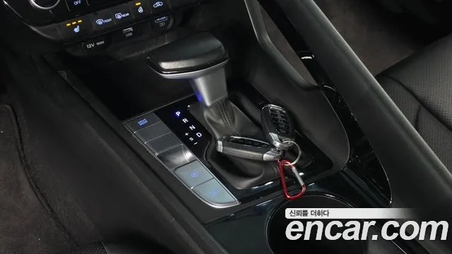 Hyundai Avante CN7 — Фото автомобиля 9