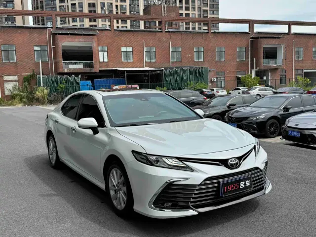 Toyota Camry — Фото автомобиля 3