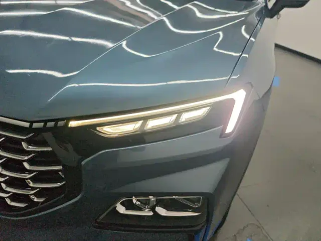 Ford Lingrui — Фото автомобиля 5