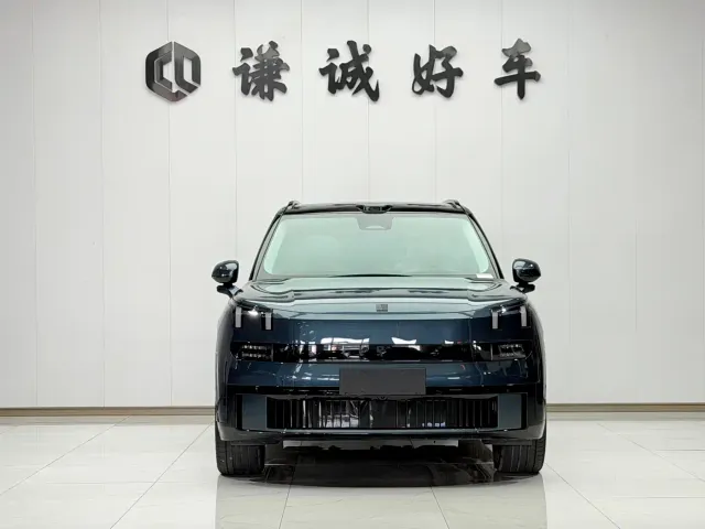 Lynk & Co 900 — Фото автомобиля 2