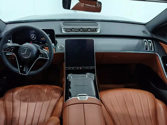Mercedes-Benz S-Class — Фото автомобиля 11