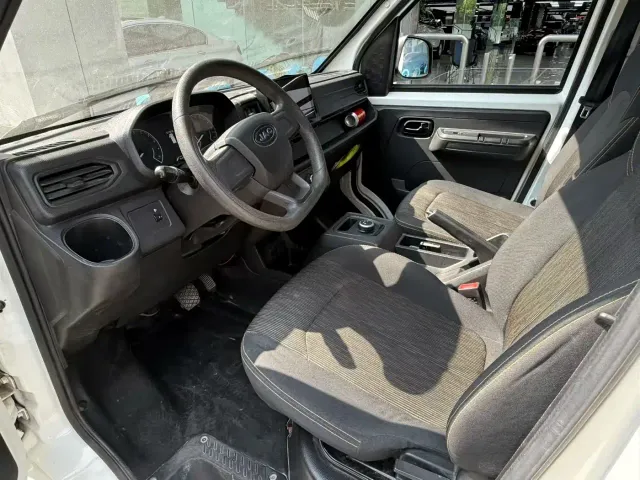 JAC Motors Blue Cat — Фото автомобиля 6