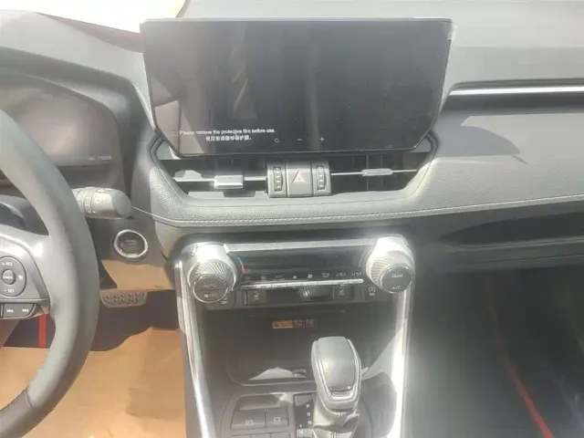 Toyota RAV4 — Фото автомобиля 12
