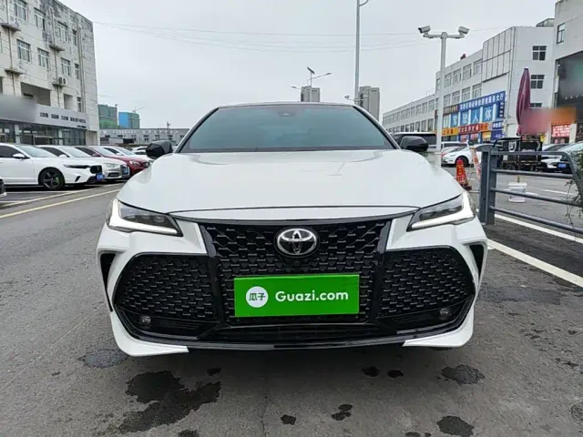 Toyota Avalon — Фото автомобиля 2