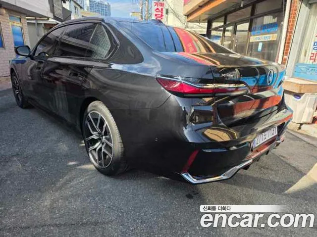 BMW 7 Series — Фото автомобиля 13