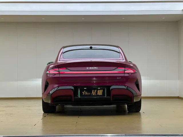 Xiaomi SU7 — Фото автомобиля 18