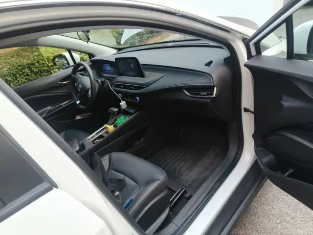 Buick Velite 6 — Фото автомобиля 17