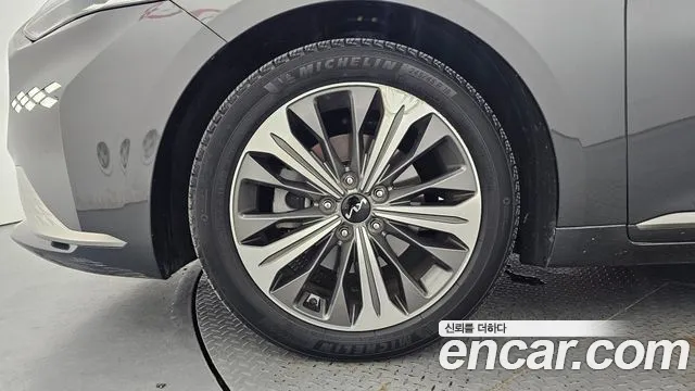 Kia K8 Signature — Фото автомобиля 5