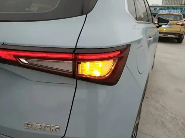Wuling Asta — Фото автомобиля 7