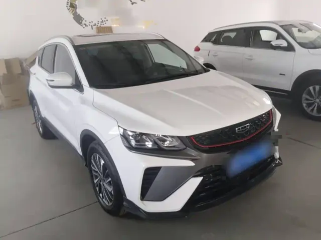 Geely Binyue — Фото автомобиля 3