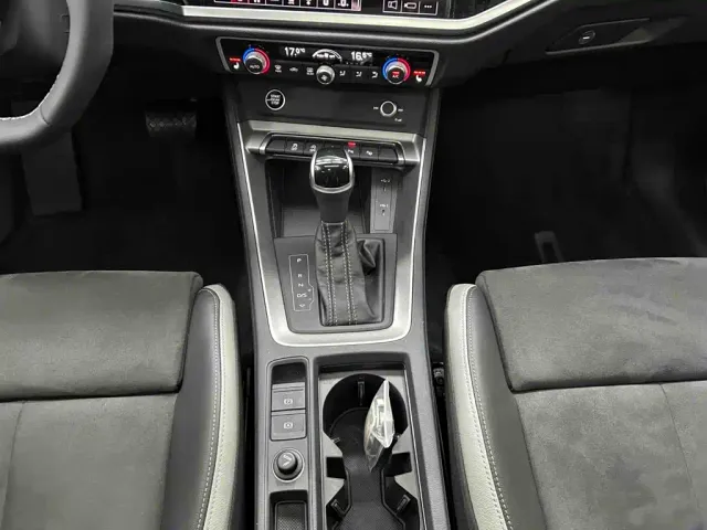 Audi Q3 — Фото автомобиля 10