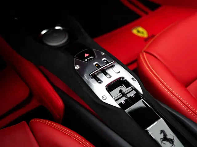 Ferrari 296 — Фото автомобиля 12
