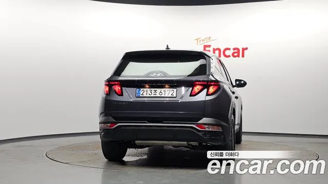 Hyundai Tucson Tucson (NX4) Бензин 1.6 турбо 2WD — Фото автомобиля 4