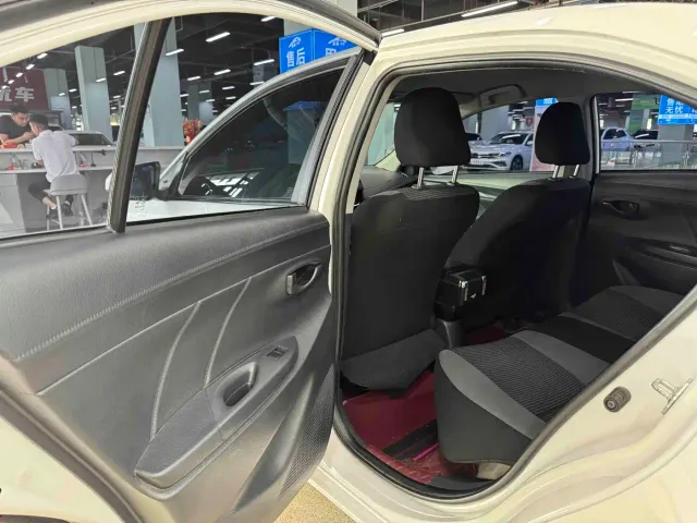 Toyota Vios — Фото автомобиля 13