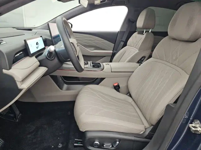 Geely Galaxy Xingyao 8 — Фото автомобиля 7