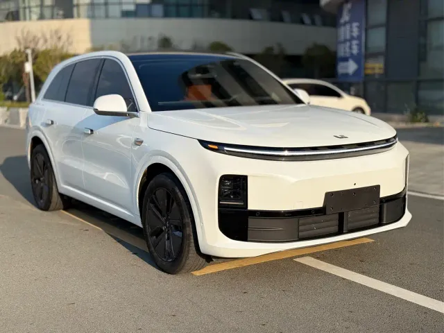 Li Auto L6 — Фото автомобиля 3