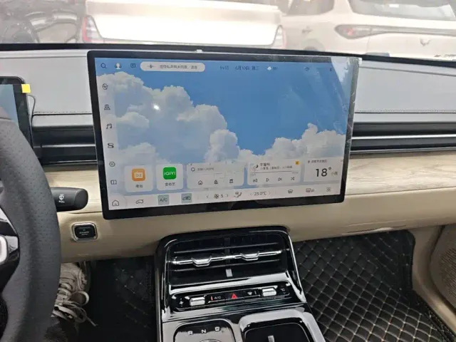 Wuling Starlight — Фото автомобиля 9
