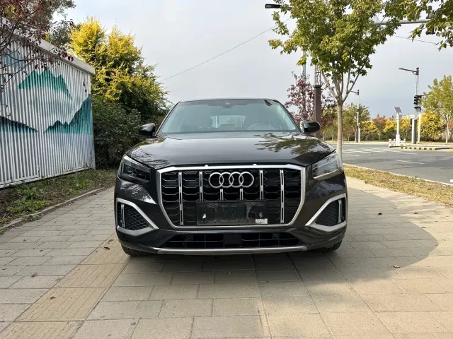 Audi Q2L — Фото автомобиля 3