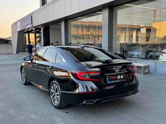 Honda Accord — Фото автомобиля 7
