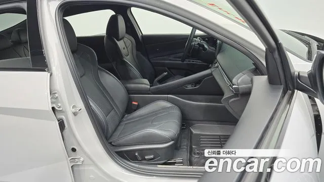 Hyundai Avante CN7 — Фото автомобиля 16