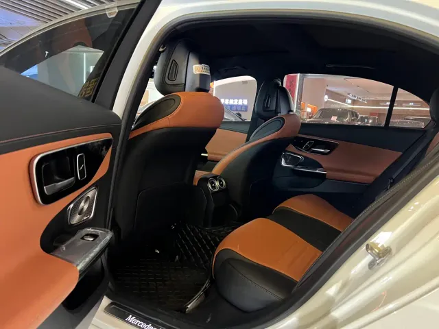 Mercedes-Benz C-Class — Фото автомобиля 4