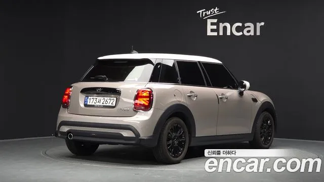 Mini Cooper Cooper 5 дверей Classic — Фото автомобиля 2