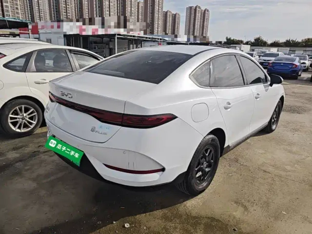 BYD Qin PLUS — Фото автомобиля 6