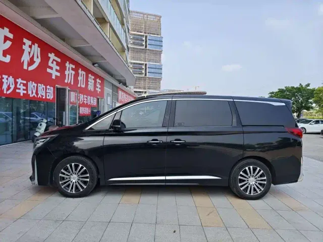GAC Trumpchi M8 — Фото автомобиля 3