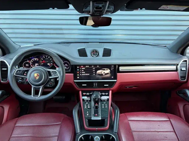 Porsche Cayenne — Фото автомобиля 21