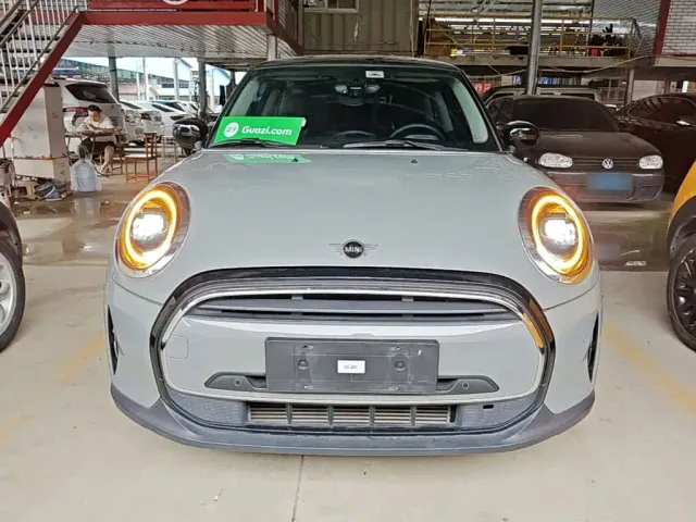 MINI Hatch — Фото автомобиля 2