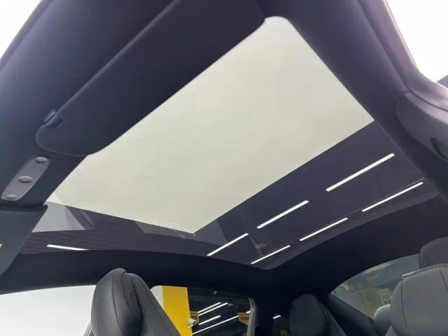 Tesla Model Y L — Фото автомобиля 20
