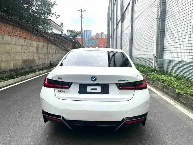 BMW i3 — Фото автомобиля 8