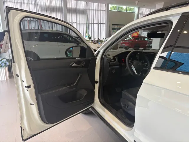 Volkswagen Tharu — Фото автомобиля 7