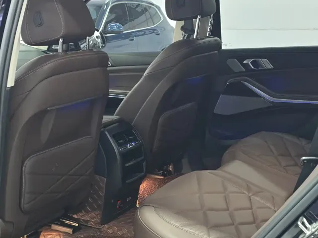 BMW X5 — Фото автомобиля 4
