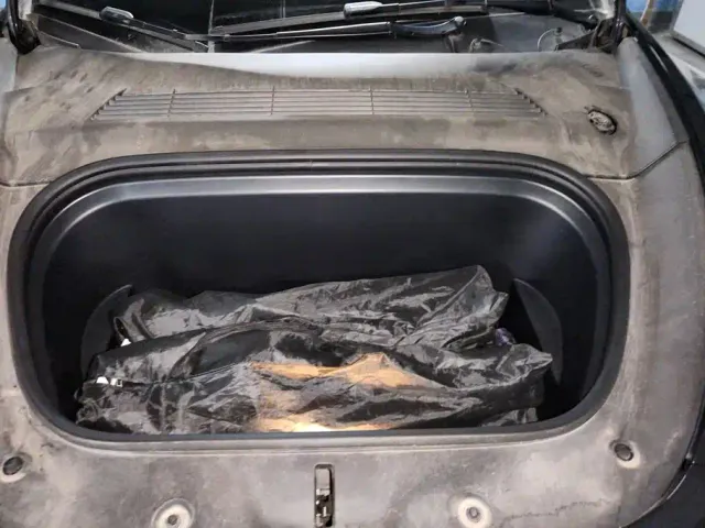 Tesla Model Y — Фото автомобиля 9