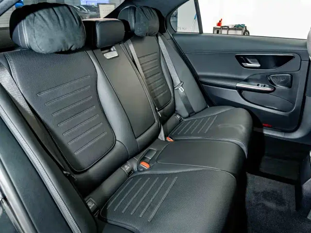 Mercedes-Benz C-Class — Фото автомобиля 21