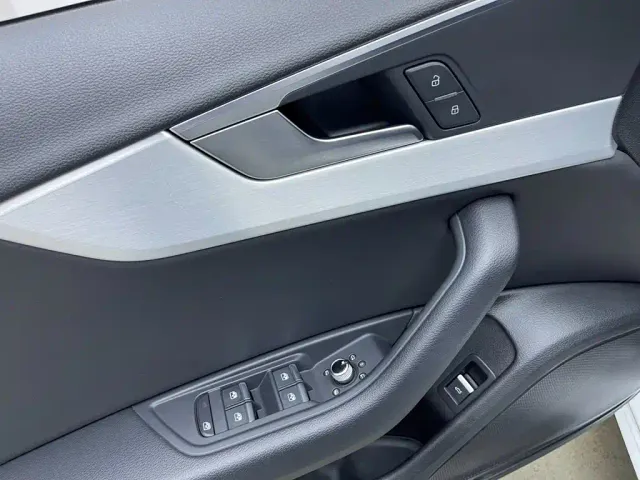 Audi A4L — Фото автомобиля 9