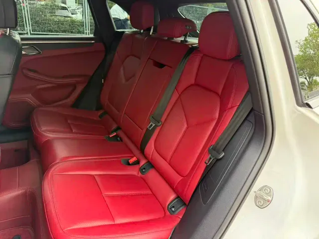 Porsche Macan — Фото автомобиля 11