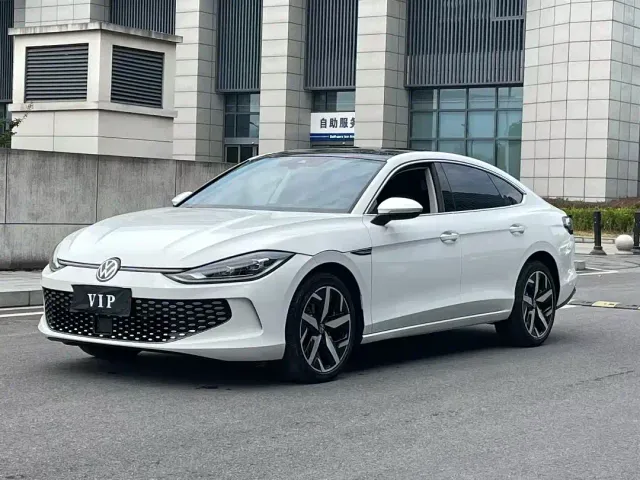 Фотография автомобиля — Volkswagen Lamando