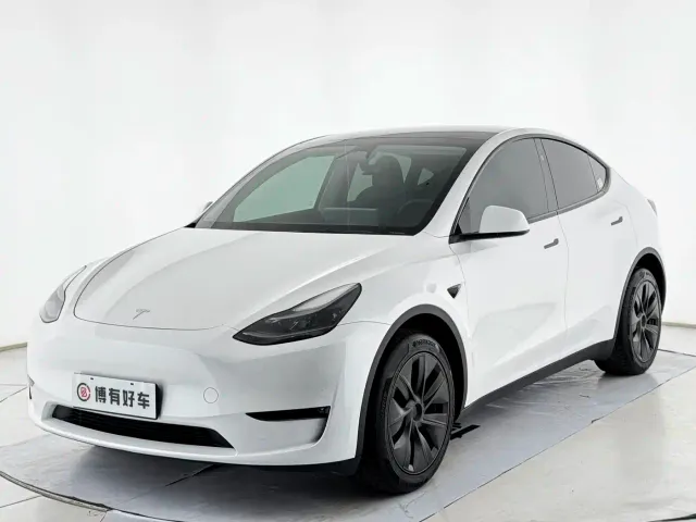 Фотография автомобиля — Tesla Model Y