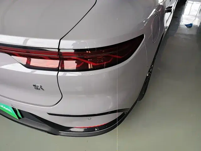 BYD Han — Фото автомобиля 7
