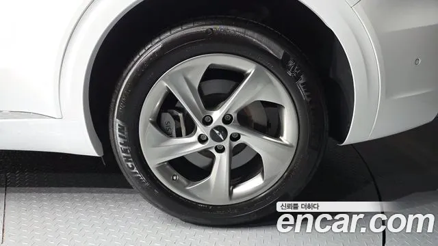 Genesis GV70 — Фото автомобиля 5