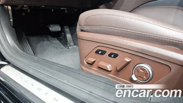 Hyundai Grandeur — Фото автомобиля 26