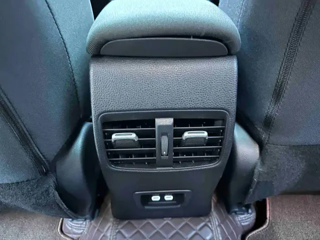 Toyota Corolla — Фото автомобиля 17