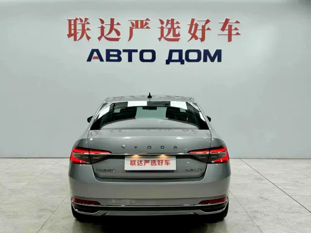 Skoda Superb — Фото автомобиля 5