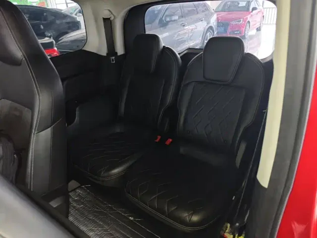 Baojun KiWi EV — Фото автомобиля 16