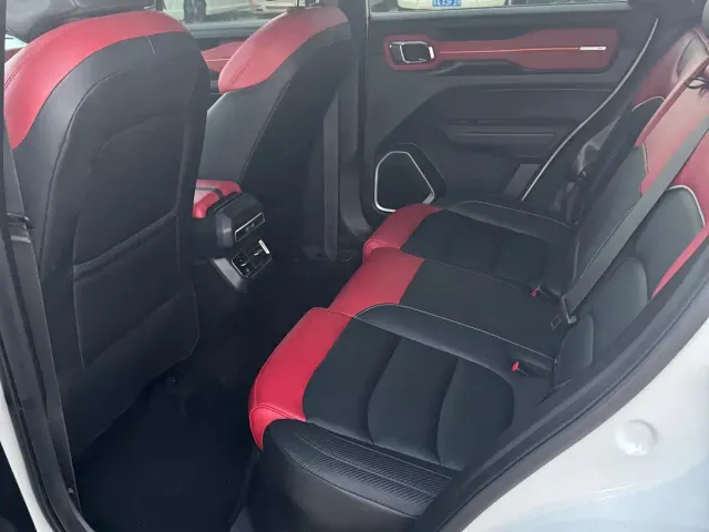 Geely ICON — Фото автомобиля 5
