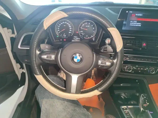 BMW 1 Series — Фото автомобиля 10