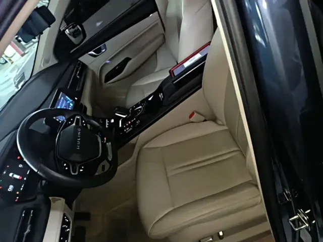 Wuling Victory — Фото автомобиля 14